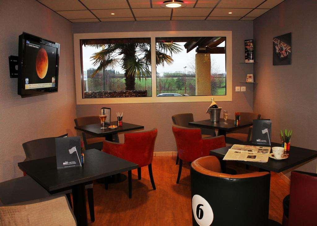 Brit Hotel Les Evens Saint-Saturnin  Restaurant foto