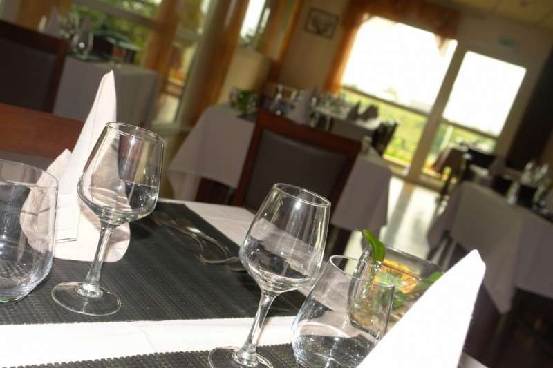 Brit Hotel Les Evens Saint-Saturnin  Restaurant foto
